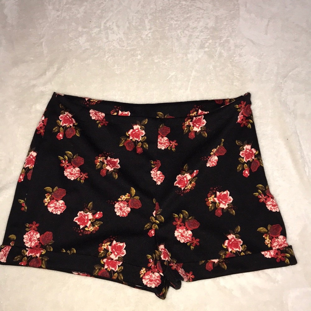 Floral patterned shorts